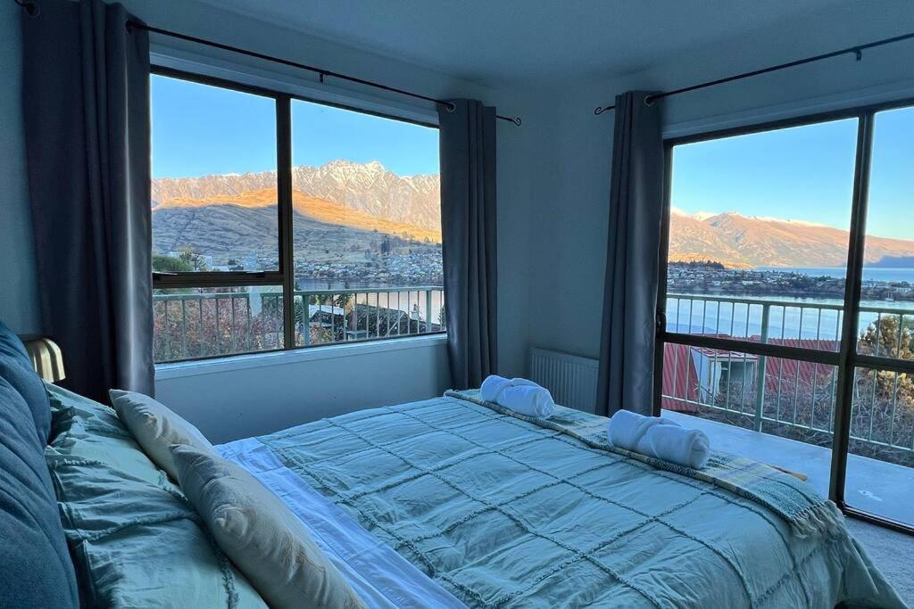 Lakeview Home Retreat At Queenstown Hill Екстер'єр фото